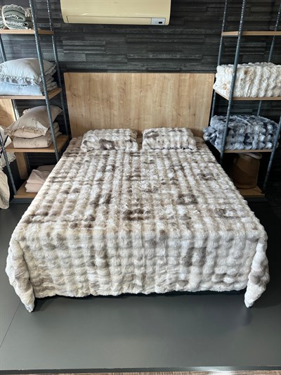 İpekçe Alvina Leopar 3 Parça Yatak Örtüsü Seti - 220x240 cm Ultra Yumuşak Tavşan Tüyü Efektli