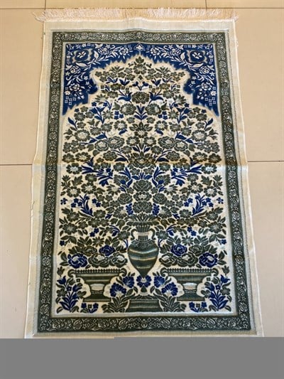 İpekçe Platin Lüks Simli Seccade 70x110 cm – Şık ve Dayanıklı