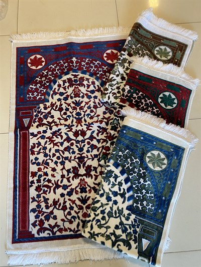 İpekçe Platin Lüks Simli Seccade 70x110 cm – Şık ve Dayanıklı