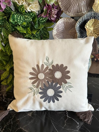 İpekçe Yasmin Model Dokuma Pamuklu 45x45 cm Püsküllü Kırlent Kılıfı