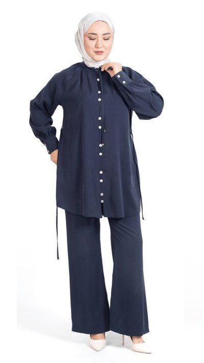 Düğmeli Pantolonlu İkili Takım