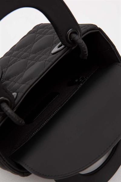Levidor - Premium Mini Zincir Aksesuarlı El Çantası 930327