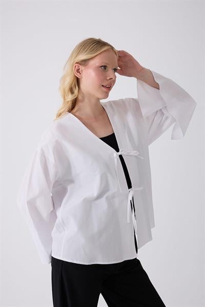 Kadın Beyaz Çift Bağlama Kimono