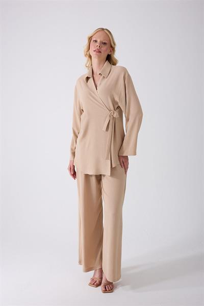 Bej Kruvaze Bağlamalı Kimono Takım – Oversize Rahat Kesim