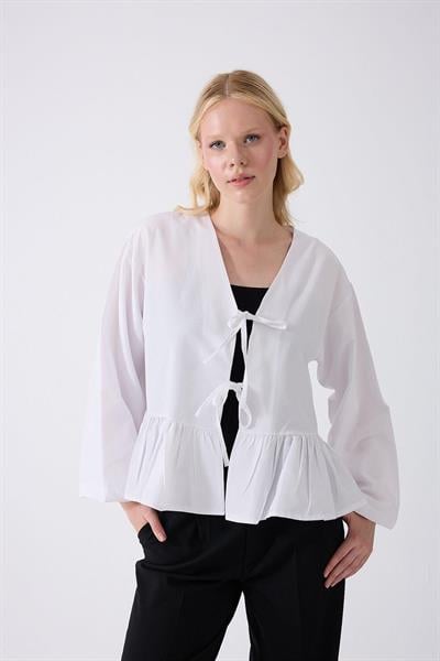 Önü Baglamalı Beyaz Fırfırlı Kimono