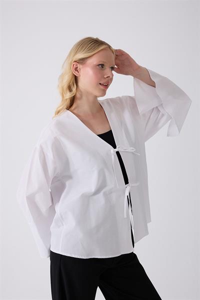 Kadın Beyaz Çift Bağlama Kimono