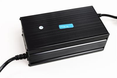 72V 10A LiFePO4 Şarj Aleti | 87.6V Akıllı Şarj | Yuem Elektronik