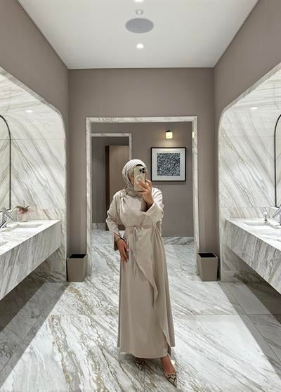 Sofia Elbise Taş