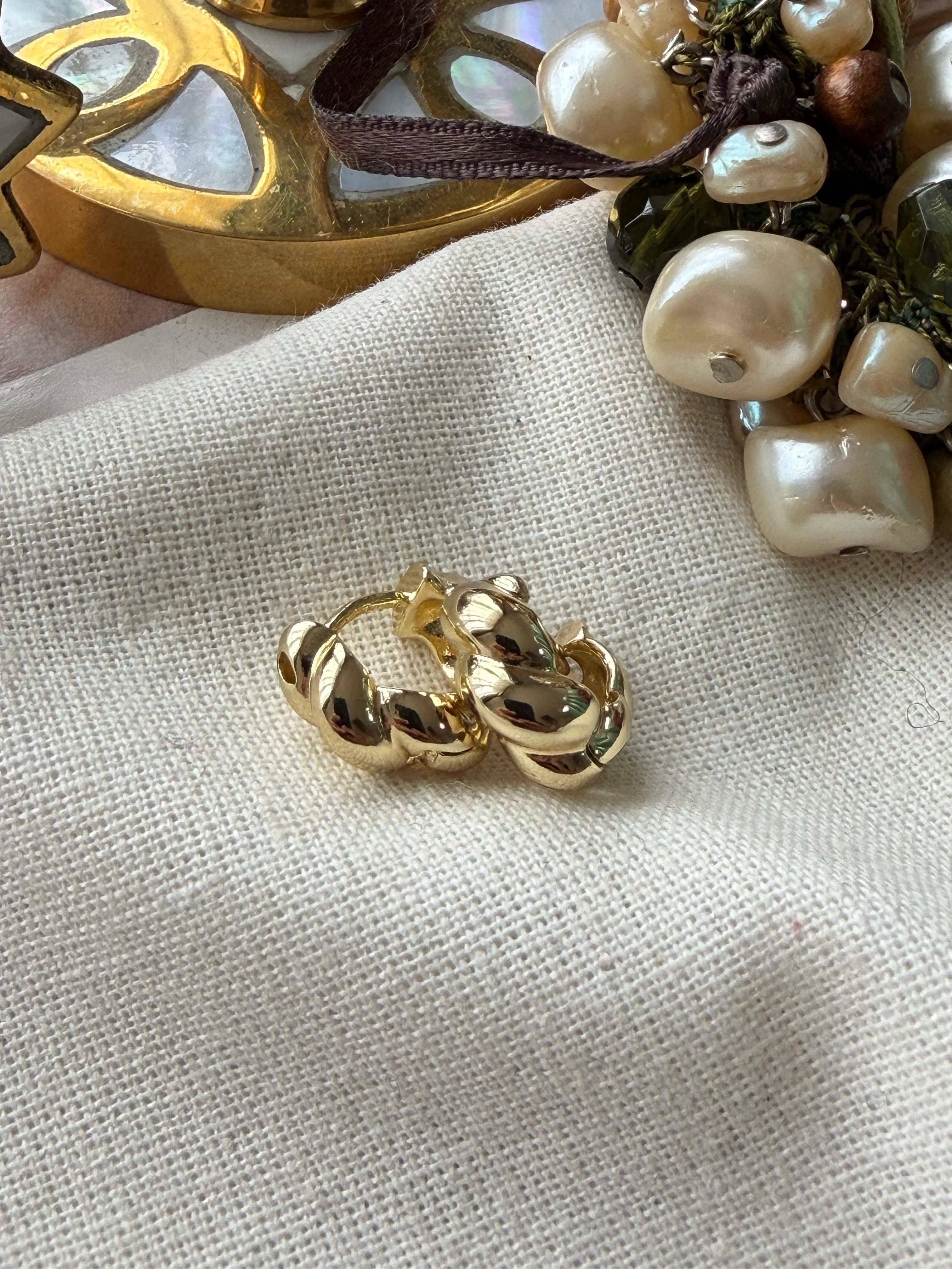 VİP SERİ 14K MİNİ BURGU MODEL GOLD KÜPE