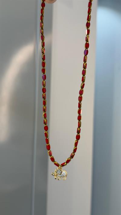 Fil Detaylı Kırmızı Cam Boncuk Kolye