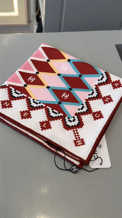 Marka Model Baklava Desenli Bordo 90x90 İpek Fular