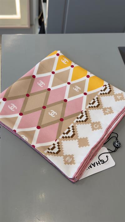 Marka Model Baklava Desenli Toz Pembe 90x90 İpek Fular