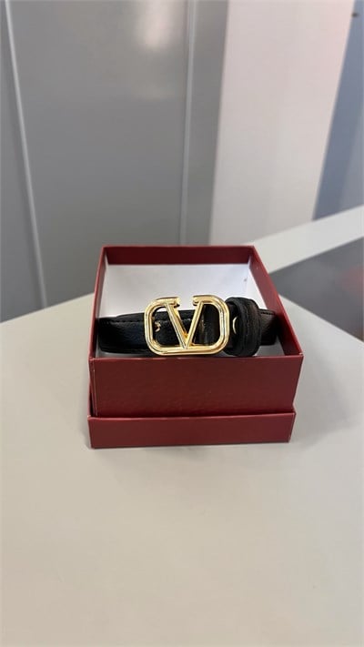 Marka Model Gold Tokalı Siyah Renk İnce Kemer