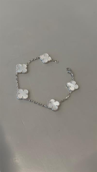 Marka Model İthal Seri Sedefli Silver Yonca Bileklik