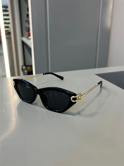 Marka Model Kemik Gold Detaylı Siyah Gözlük