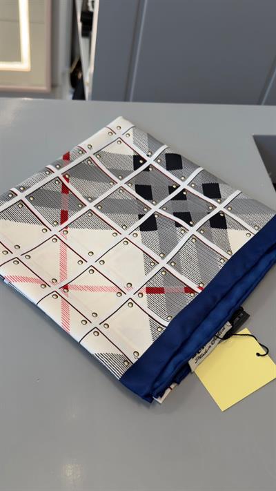 Marka Model Lacivert 90x90 İpek Fular