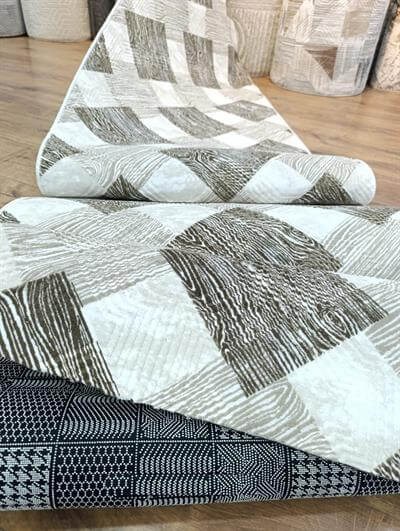 By Özer Halı Fara Geometrik Fayans Döşeme Desenli Kahve Renk Kaymaz Tabanlı Kesme Yolluk Halı