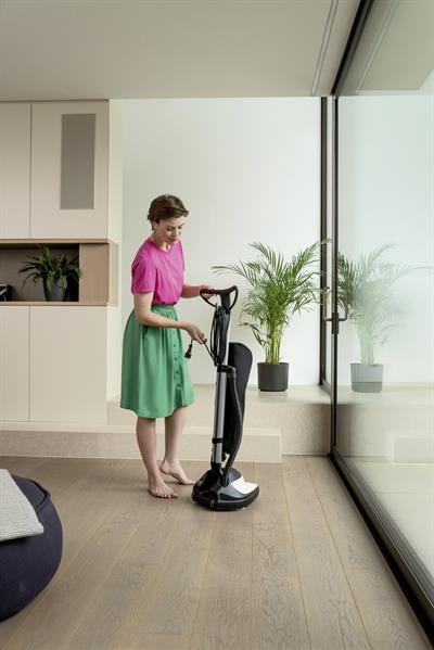 Kaercher FP 303 Cordless Islak Kuru Bataryalı Zemin Temizleme Makinası