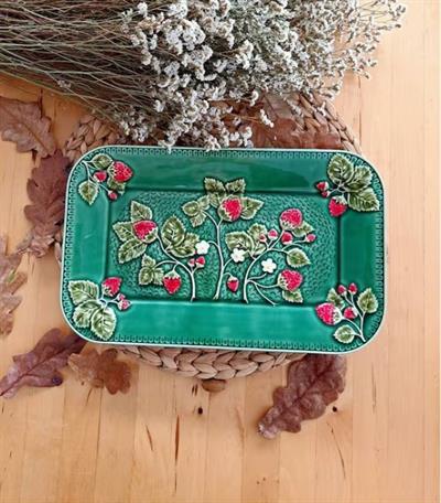 Bordallo Pinheiro 65001102 Çilekli Tepsi