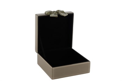 Mikasa Cappuccıno Yeşil Mermer Fiyonklu Kutu 18x17x8cm