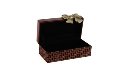 Mikasa Kırmızı Gold Fiyonklu Kumaş Cam Kutu 21x12x8cm