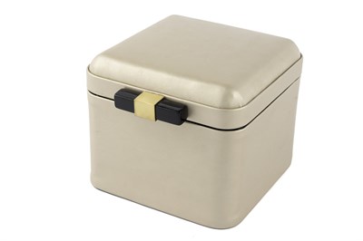 Mikasa Rexene Parlak Gold Deri Kutu 18x16x13cm