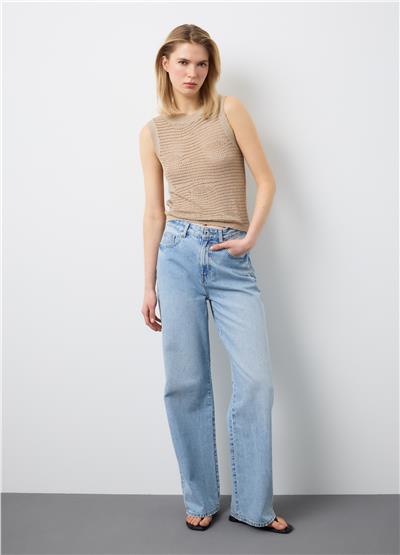 Bej Renkli Normal Kesimli File Dokulu Viskoz Karışımlı Askılı Bluz