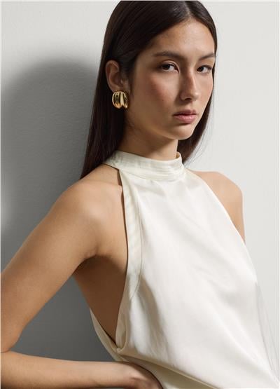 Beyaz Viskoz Karışımlı Sıfır Kol Normal Kesim Bluz