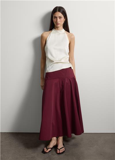 Beyaz Viskoz Karışımlı Sıfır Kol Normal Kesim Bluz