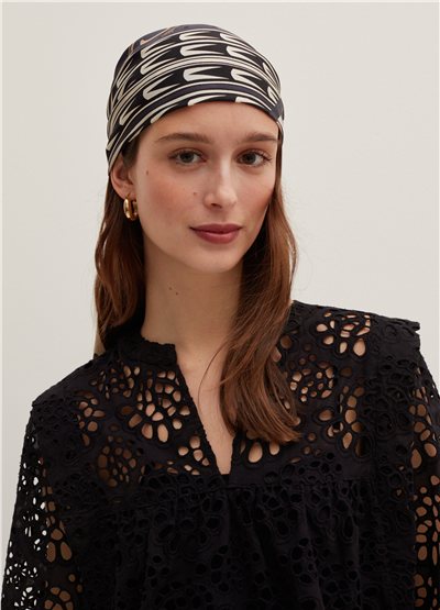 Broderie Anglaise Siyah Bluz