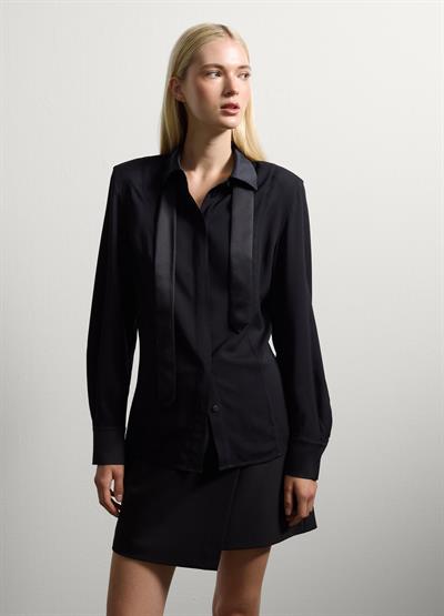 Dar Kesim Streç Krep Gömlek