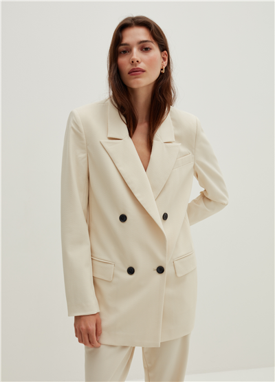 Düz Kesim Kırık Beyaz Kruvaze Blazer