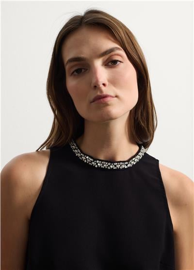 Elmas Detaylı Kısa Siyah Elbise