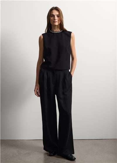 Mücevher Süslemeli Kolsuz Bluz