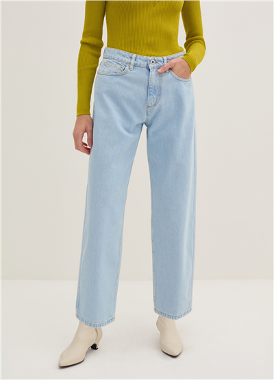 Mum-Fit Kısa Paça Açık Mavi Kot Pantolon