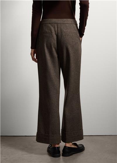 Normal Kesim Paçalı Pantolon