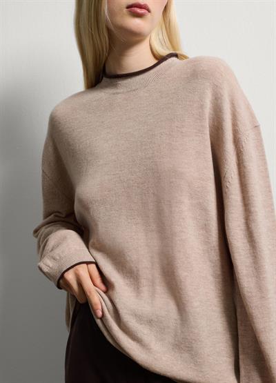 Bej Oversize Saf Yün Kazak