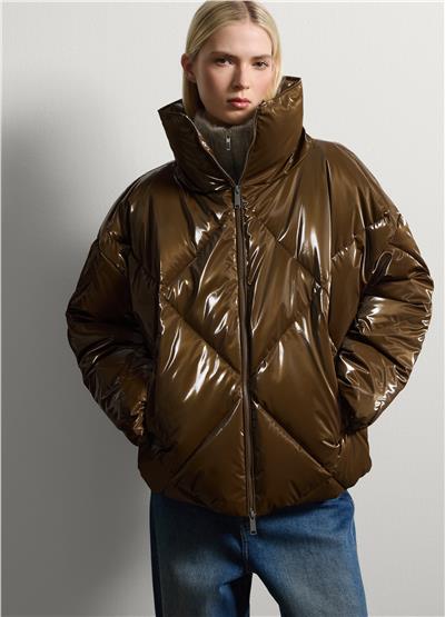 Parlak Kaplamalı Dolgulu Ceket