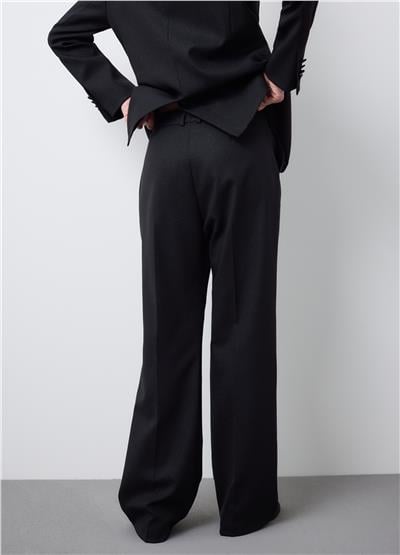 Siyah Düz Kesim Esnek Yün Karışımı Pantolon