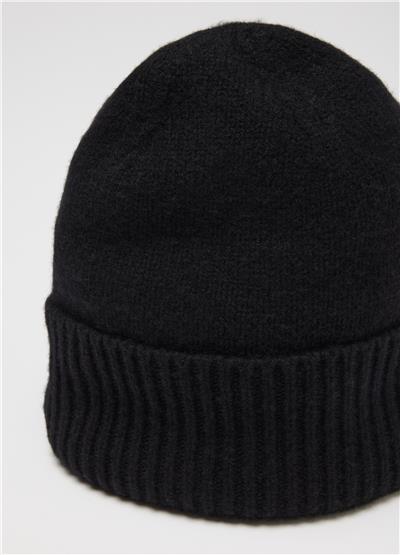 Siyah Saf Yün Şapka