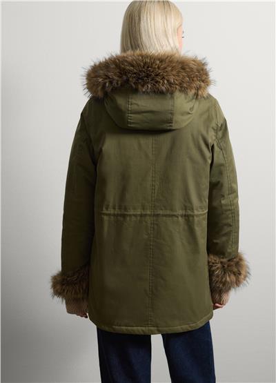 Sahte Kürk Süslemeli Parka