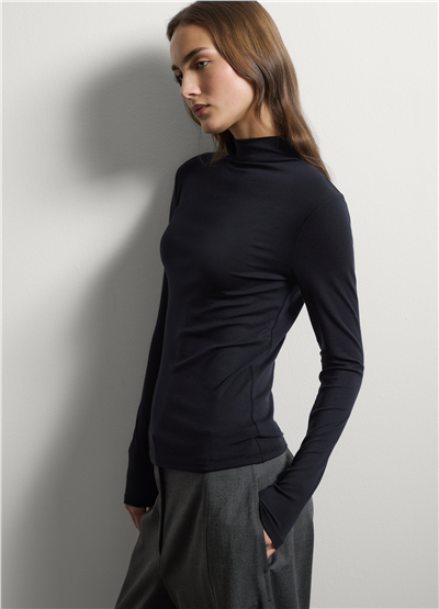 Siyah Regular Fit Lyocell Ve Esnek Yün Karışımlı Bisiklet Yaka Bluz