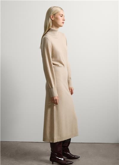 Uzun Kollu Yün Elbise