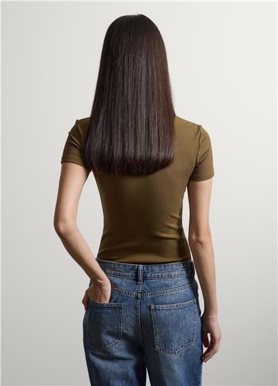 Yeşil Düğmeli Esnek Viskon Tişört