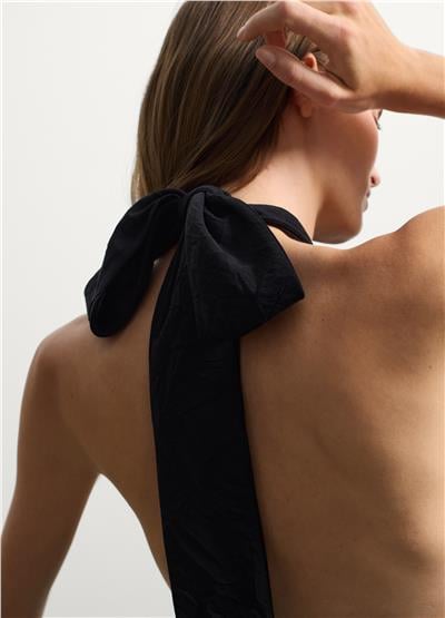 Yular Yakalı Uzun Siyah Elbise