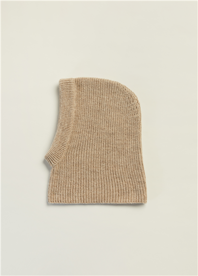 Yün Ve Simli Kapüşon