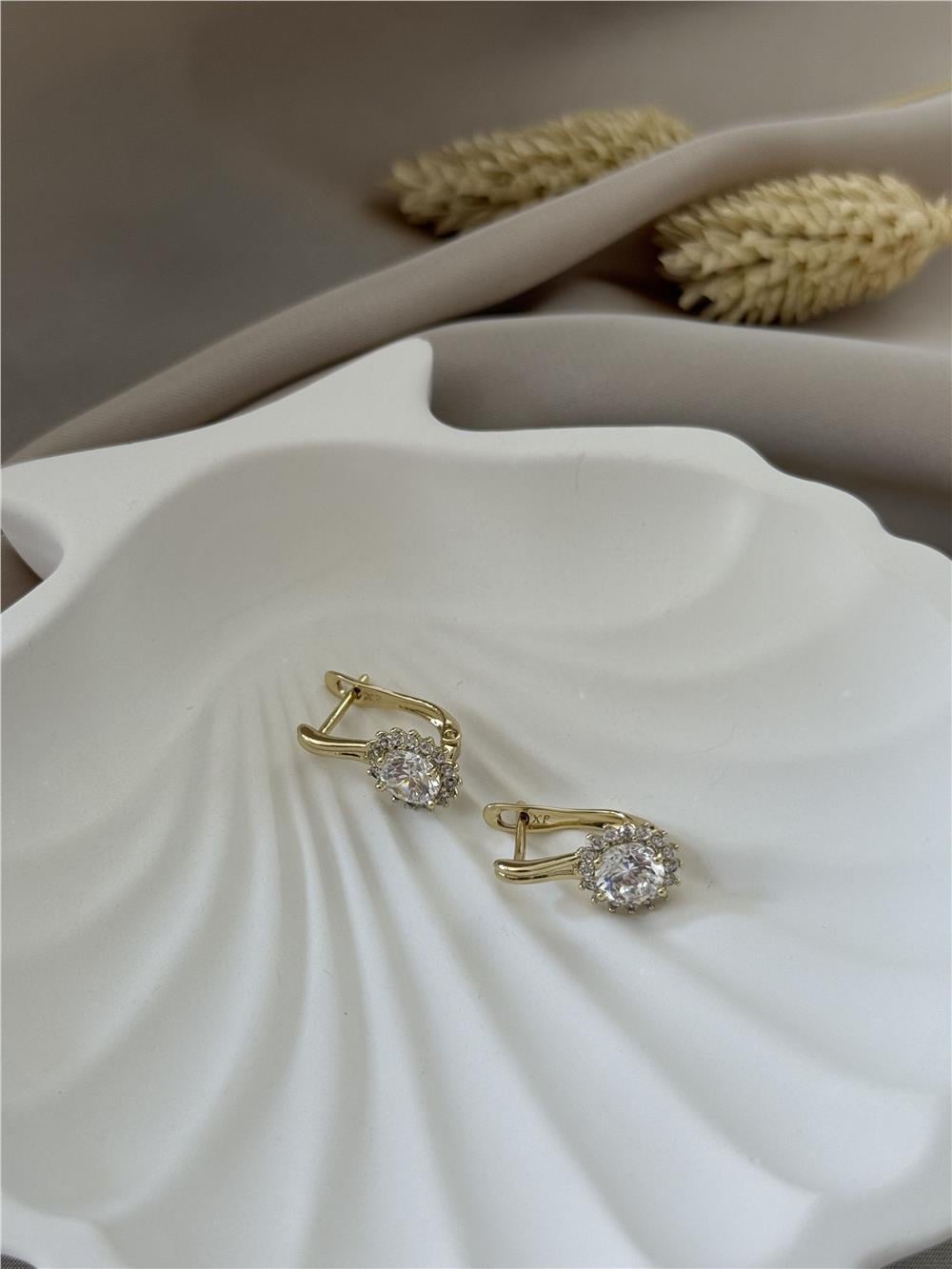 Özel Seri Ortası Taşlı Kenarları Minimal Taşlı Küpe