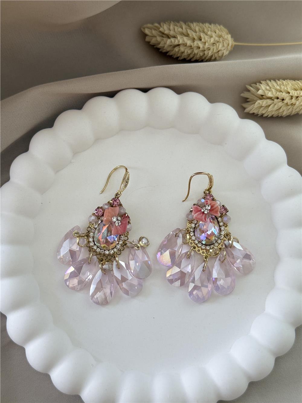 Sedef Taşlı Sallantılı Pembe Küpe