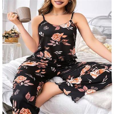 Büyük Beden Siyah Üstüne Çiçek Desenli İnce Askılı 2li Pijama Takımı