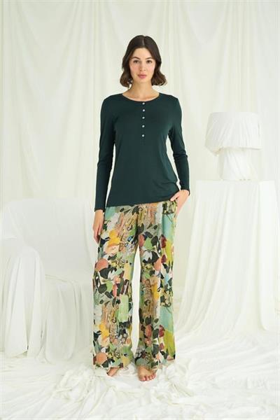 Çiçek ve Yaprak Desenli Pijama Takımı